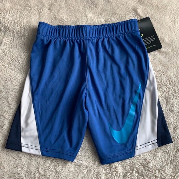 New Nike - Picture 1 of 4